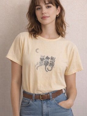 Vintage Rhinestone Cat Graphic yellow T-Shirt - women
